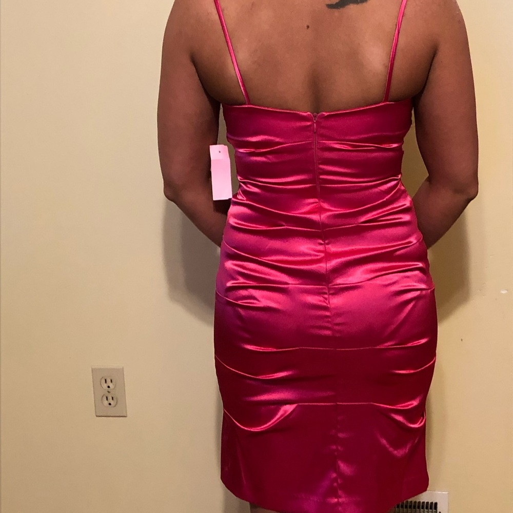 Sexy 🔥 - Picture 4 of 5